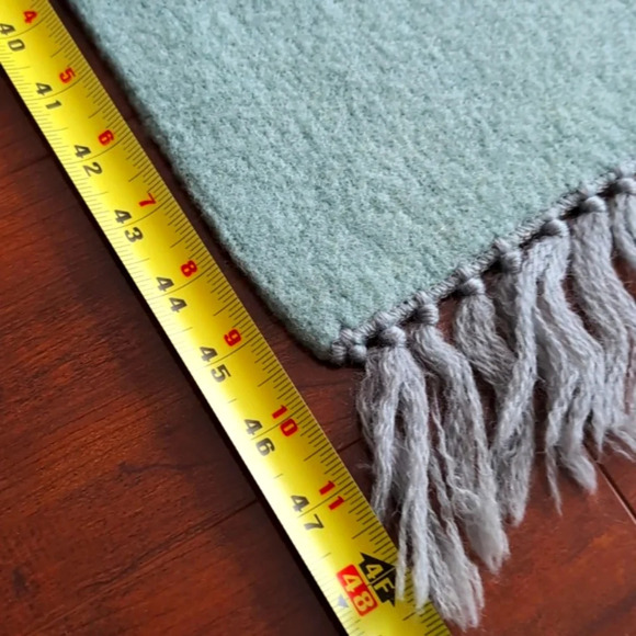 Vintage Wool Scarf - Picture 4 of 6